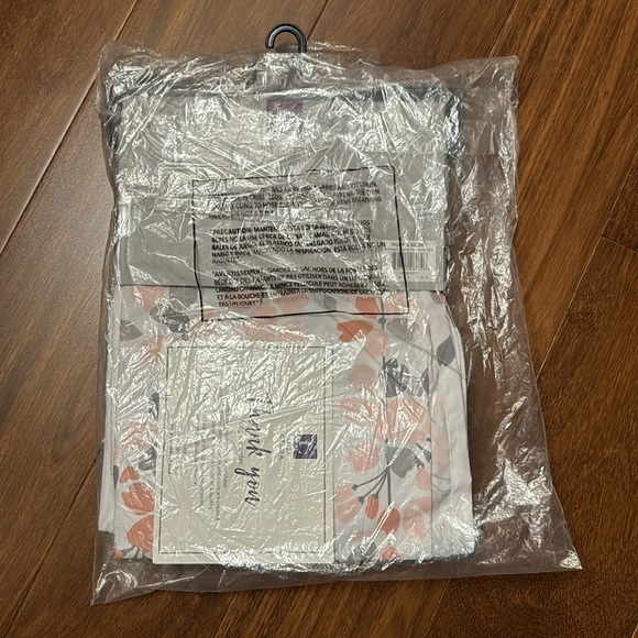 NWT Shower Curtain - Picture 5 of 6